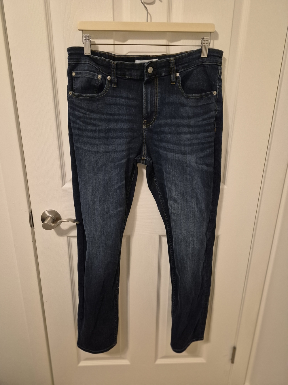 Men’s Dark Blue Slim Jeans - Classic Stretch Denim